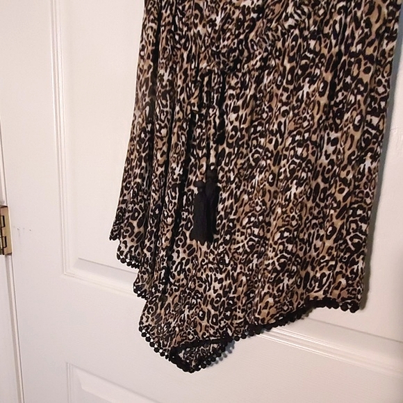NWT Rewind Off-The-Shoulder Romper in Sandstorm - Picture 4 of 7